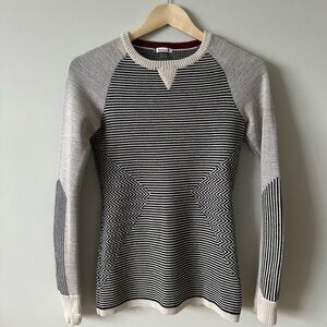 Women’s Smartwool sweater.